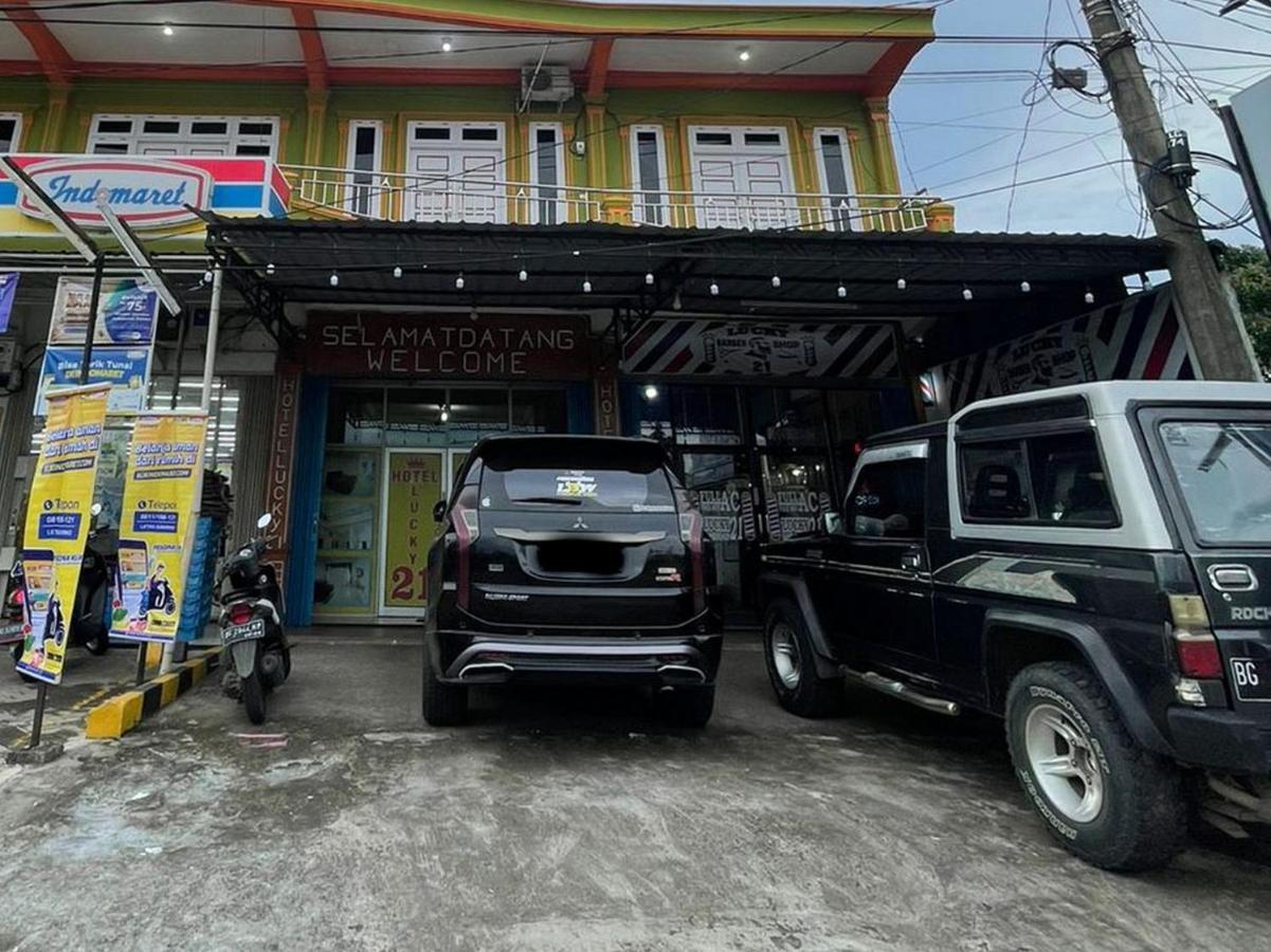 Hotel Lucky 21 Syariah RedPartner Lubuklinggau Bagian luar foto